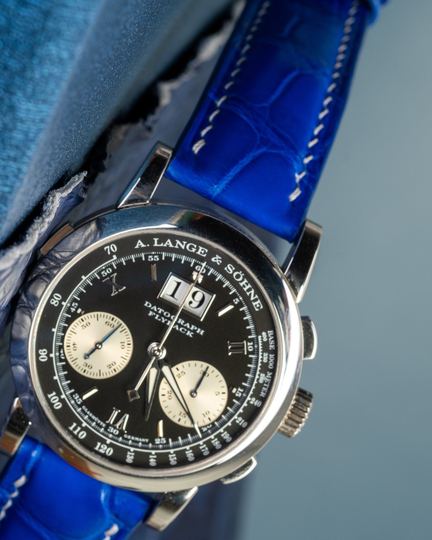 electric-blue-crocodile-10-a-lange-sohne-datograph-flyback_1.jpg