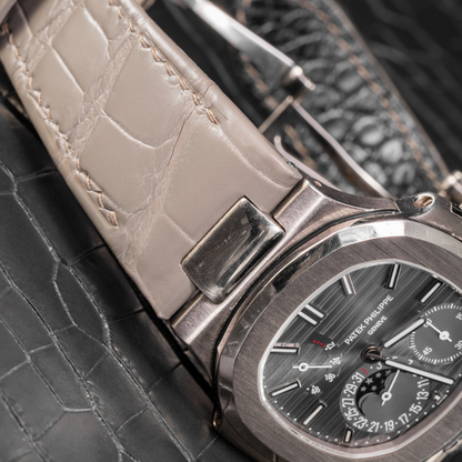 elephant-grey-alligator-leather-watch-strap-for-Patek-Philippe-Nautilus-5712g-detail.png