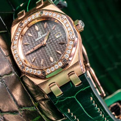 emerald-green-alligator-leather-strap-for-ap-ladies.png