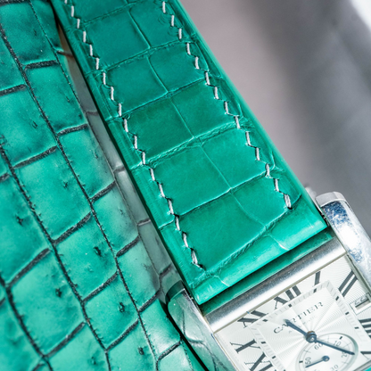emerald-green-alligator-leather-strap-for-cartier-tank-lug.png