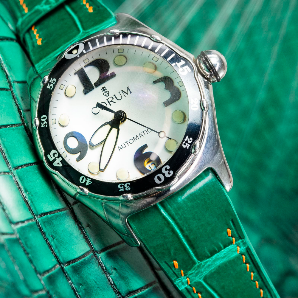 emerald-green-alligator-leather-strap-for-corum-bubble.png