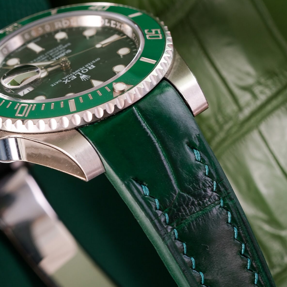 emerald-green-alligator-leather-strap-for-rolex-submariner-40mm-detail.png