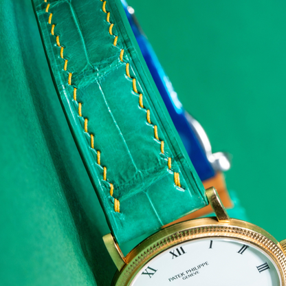 emerald-green-alligator-strap-for-Patek-Philippe-Calatrava-3919g-detail.png
