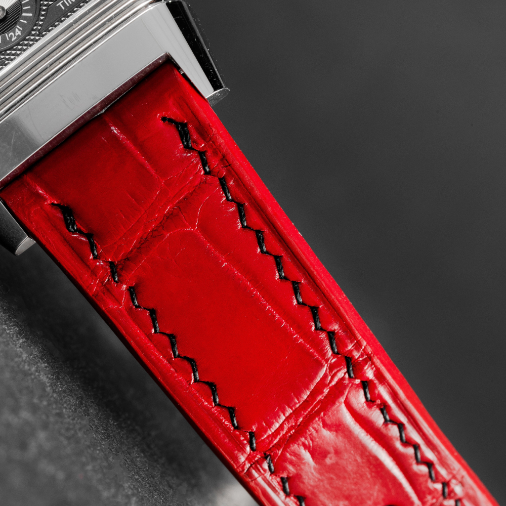 ferrari-red-alligator-leather-strap-for-Jaeger-LeCoultre-Reverso-detail.png