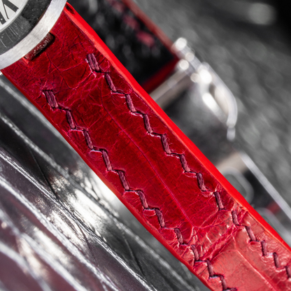 ferrari-red-alligator-leather-strap-for-cartier-baignoire-detail.png