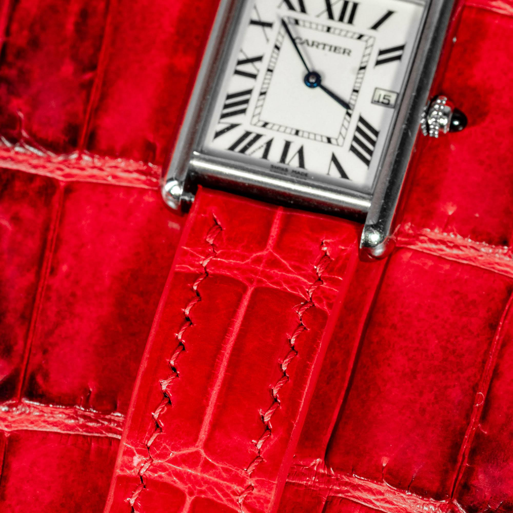 ferrari-red-alligator-leather-strap-for-cartier-tank-detail.png