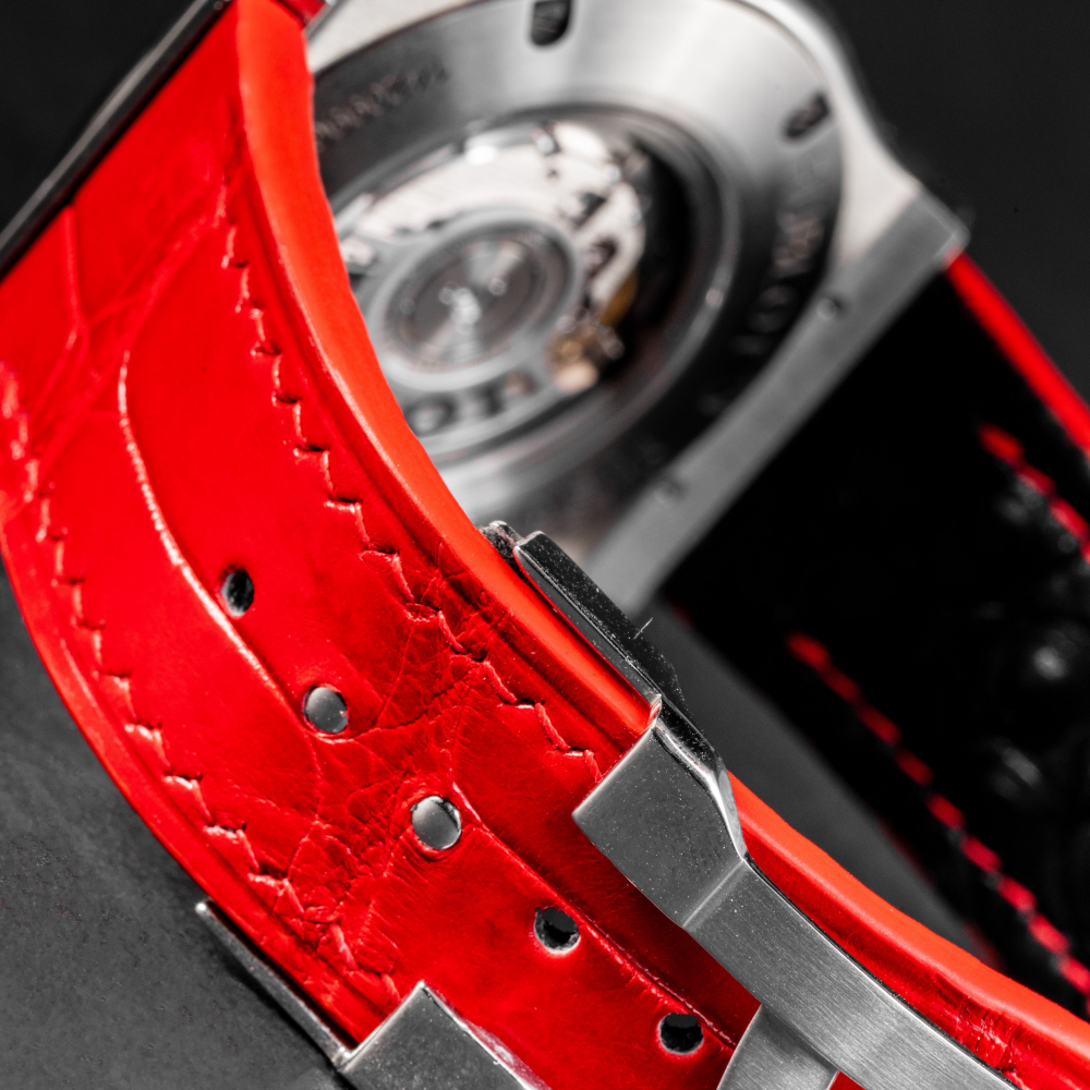 ferrari-red-alligator-leather-strap-for-hublot-classic-fusion-detail.png