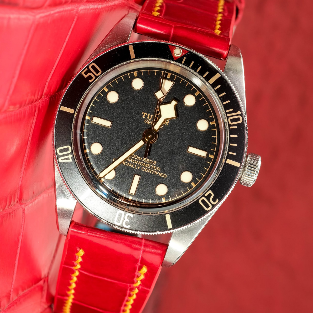ferrari-red-alligator-leather-strap-for-tudor-black-bay.png