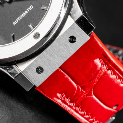 ferrari-red-alligator-leather-watch-strap-for-Hublot-classic-fusion-detail.png