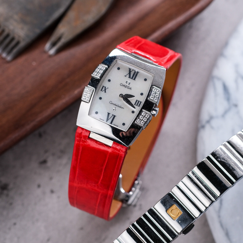 ferrari-red-alligator-leather-watch-strap-for-omega-constellation.png