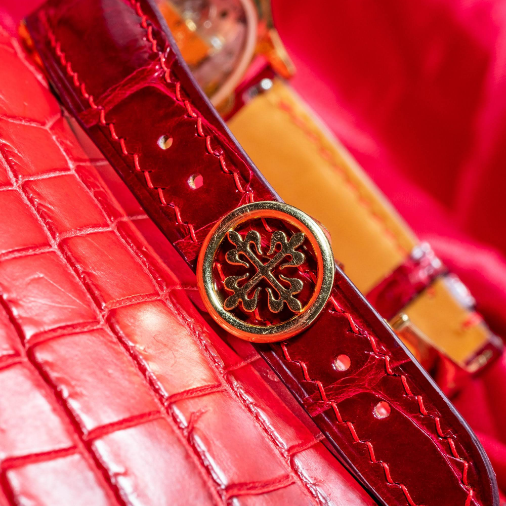 ferrari-red-alligator-strap-for-patek-philippe-grand-complications-3940-lining.png