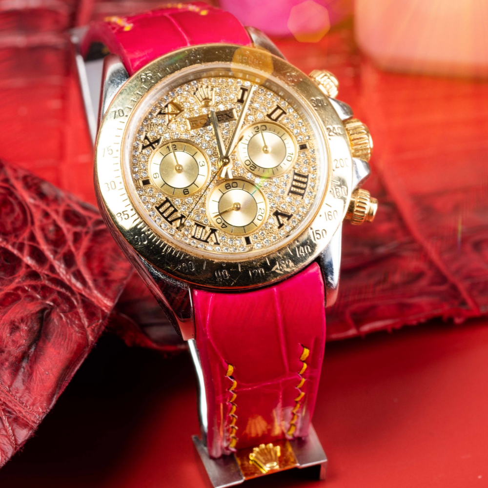 fuchsia-pink-alligator-strap-for-rolex-daytona-rosegold-stiching-on-watch.png