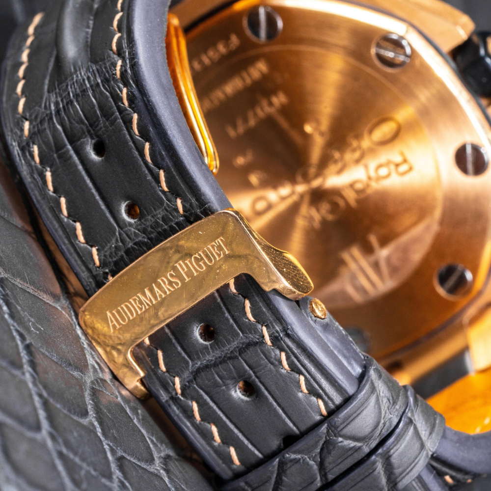 graphite-grey-alligator-leather-strap-for-ap-royal-oak-shore-42mm-buckle.png
