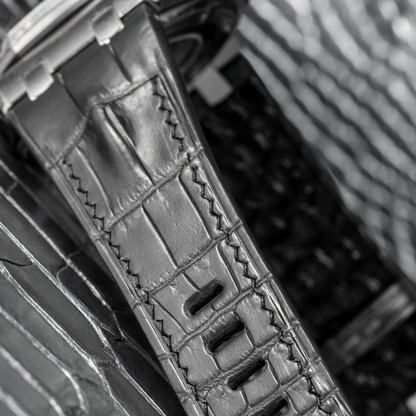 graphite-grey-alligator-leather-strap-for-ap-royal-oak-shore-42mm-detail.png