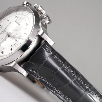 graphite-grey-alligator-leather-strap-for-baume-mercier-capeland-detail.png