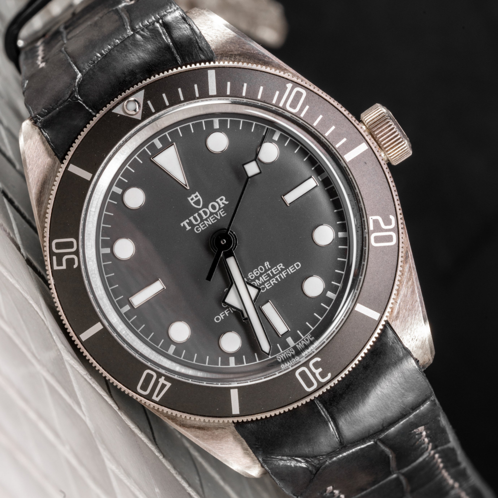 graphite-grey-alligator-leather-strap-for-tudor-black-bay.png