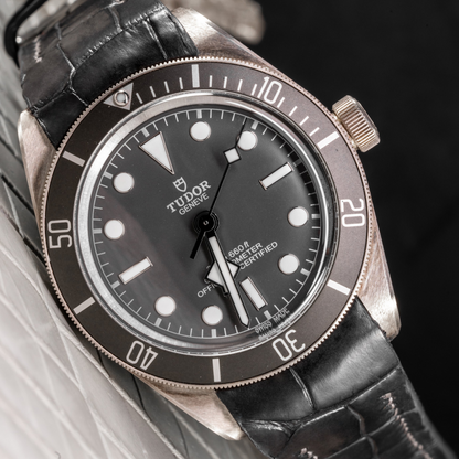 graphite-grey-alligator-leather-strap-for-tudor-black-bay.png