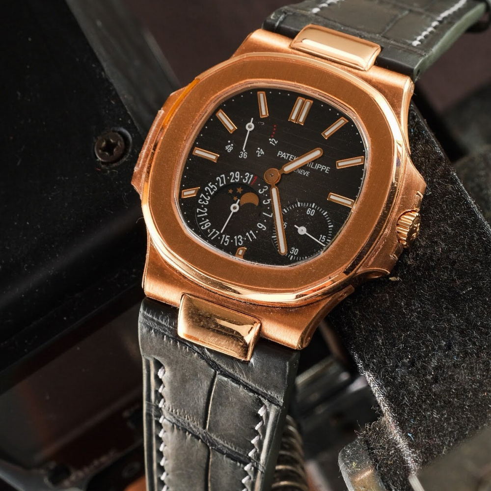 graphite-grey-alligator-leather-watch-strap-for-Patek-Philippe-Nautilus-5712r.png