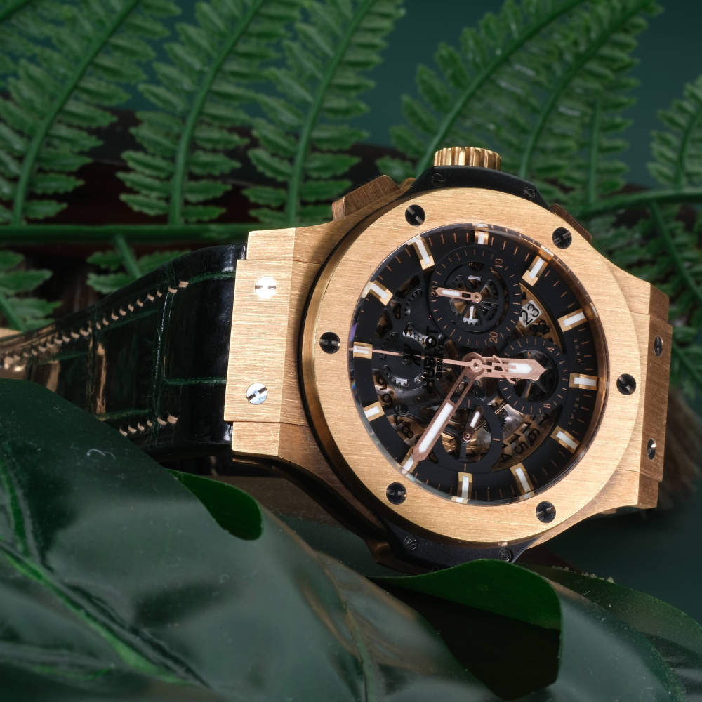 green-alligator-leather-strap-for-Hublot-big-bang-aero-bang-on-watch.png