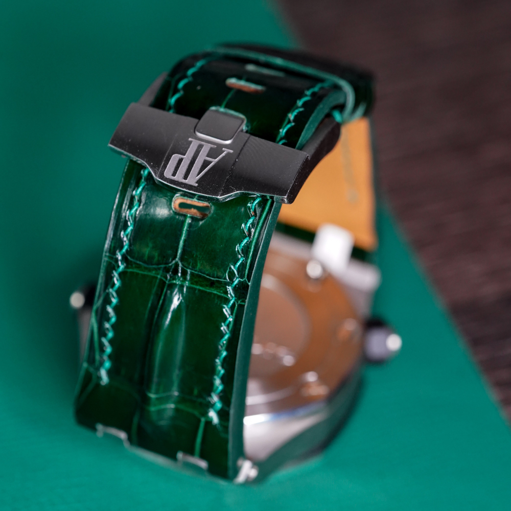 green-alligator-leather-strap-for-ap-royal-oak-shore-42mm-backside.png
