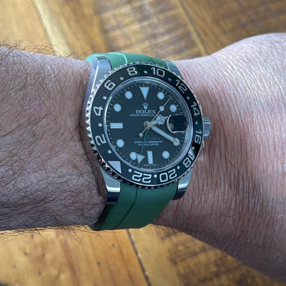 green-deployant-rubber-strap-for-rolex-GMT-Master-II-onhand.png