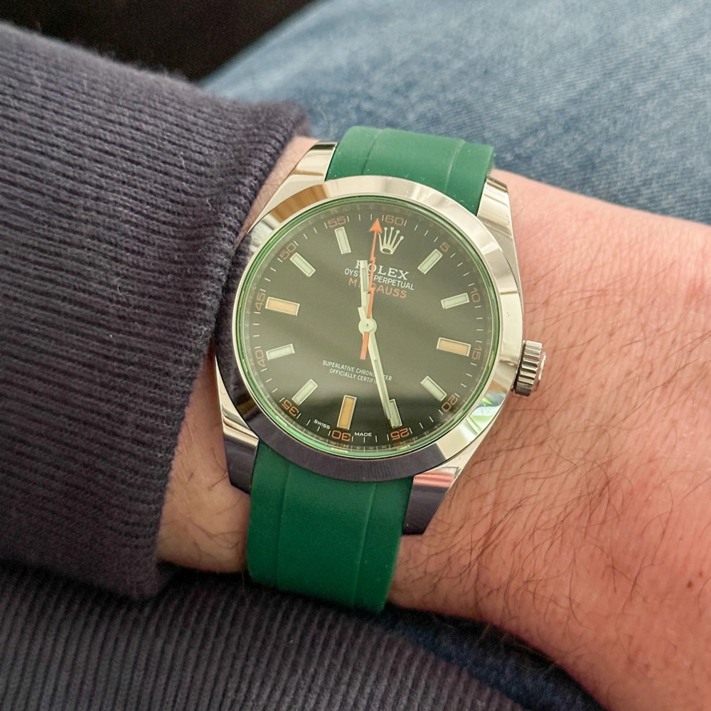 green-deployant-rubber-strap-for-rolex-milgauss-on-hand.png