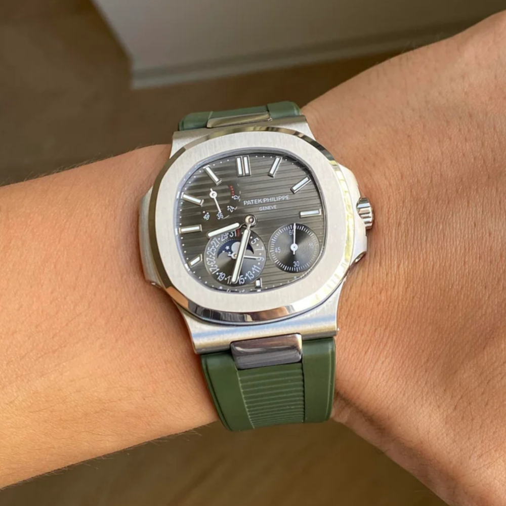 green-rubber-strap-for-patek-philippe-nautilus-on-hand.png