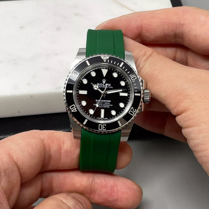 green-rubber-strap-for-rolex-submariner-on-watch.png