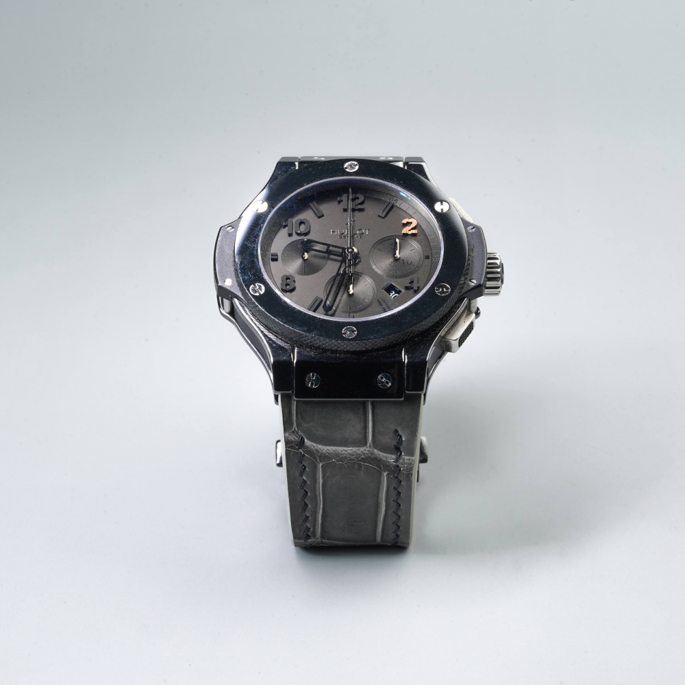grey-alligator-leather-strap-for-Hublot-big-bang-stainless-steel-black.png