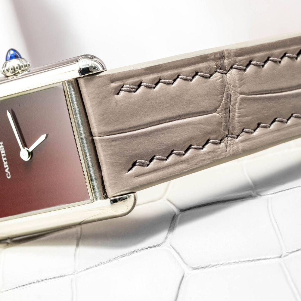 grey-alligator-leather-strap-for-cartier-tank-lug.png