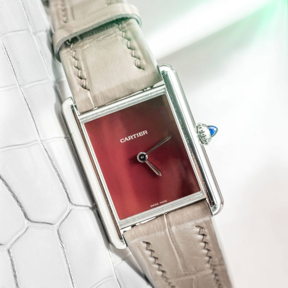 grey-alligator-leather-strap-for-cartier-tank.png