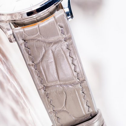 grey-alligator-leather-strap-for-jaeger-lecoultre-master-ultra-thin-moon-lug.png
