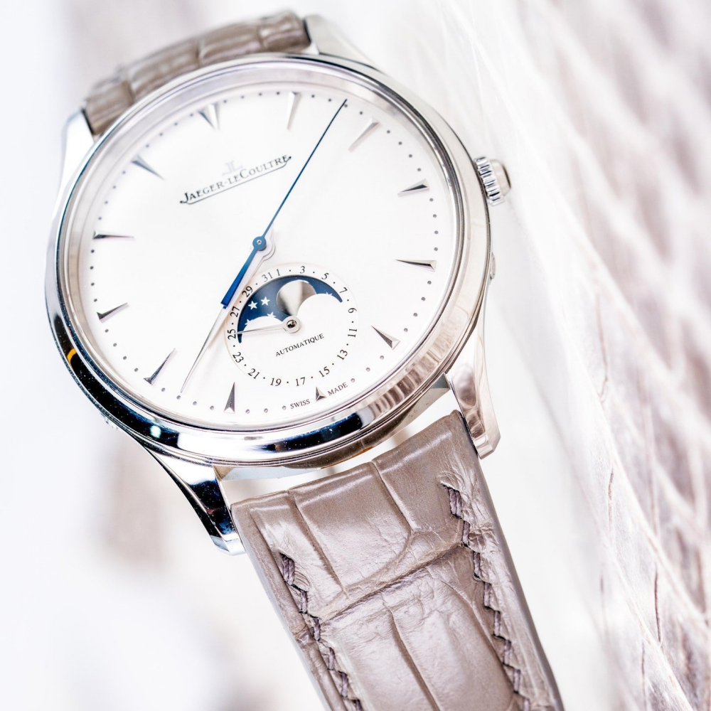 grey-alligator-leather-strap-for-jaeger-lecoultre-master-ultra-thin-moon.png