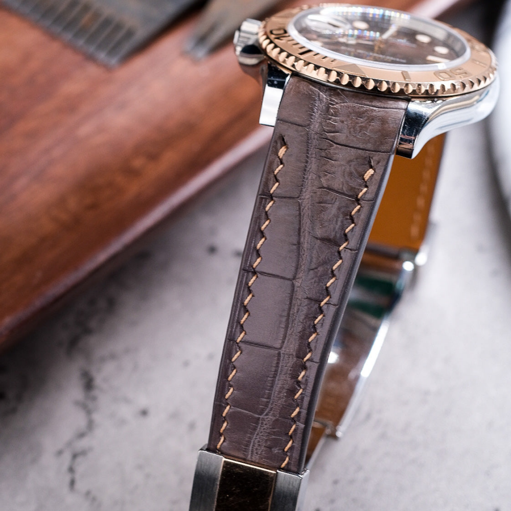 grey-alligator-leather-strap-for-rolex-yacht-master-stitching.png
