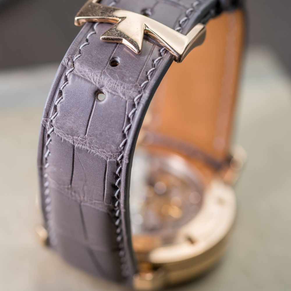 grey-alligator-leather-strap-for-vacheron-constantin-patrimony-buckle.png
