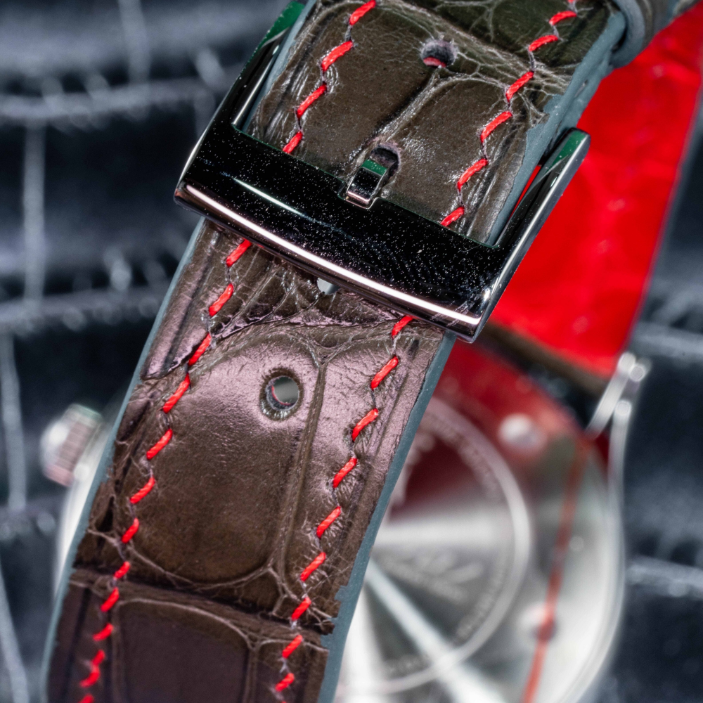 grey-rub-off-alligator-leather-strap-for-kurono-grand-urushi-aoyama-backside.png