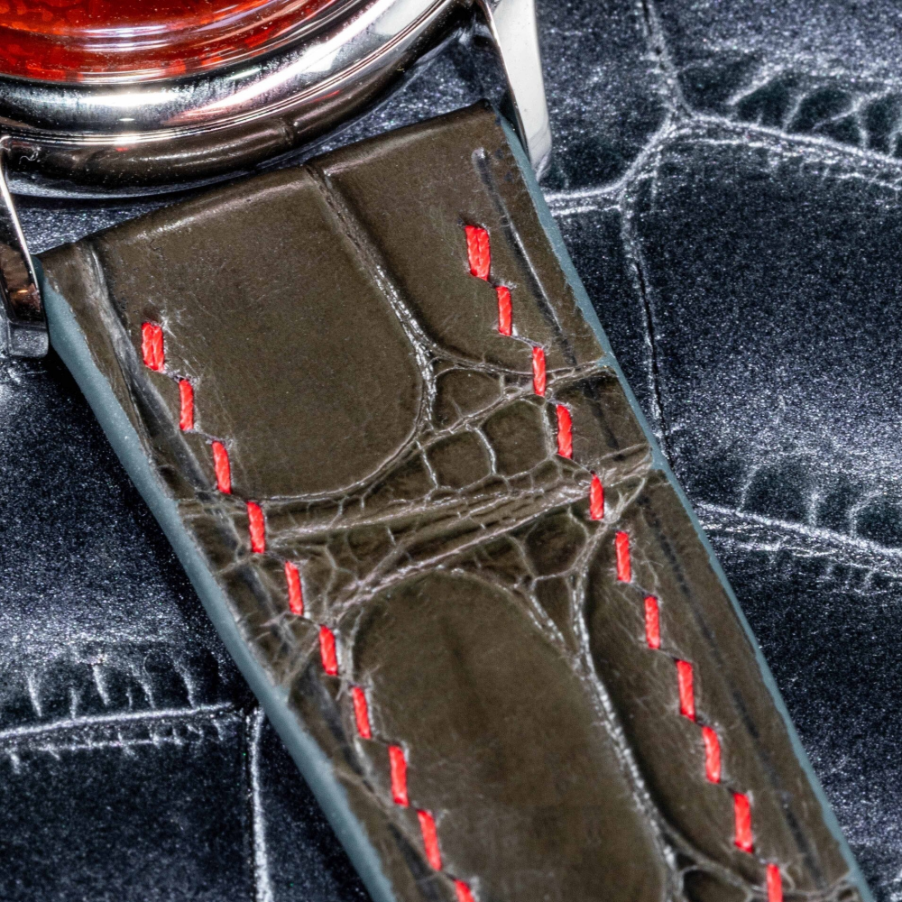 grey-rub-off-alligator-leather-strap-for-kurono-grand-urushi-aoyama-lug.png