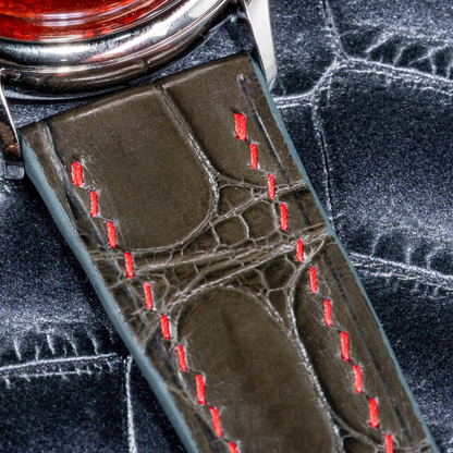 grey-rub-off-alligator-leather-strap-for-kurono-grand-urushi-aoyama-lug.png