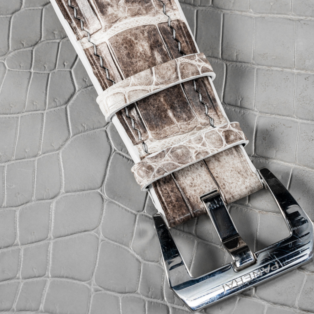 himalayan-alligator-leather-strap-for-Panerai-Radimir-detail.png