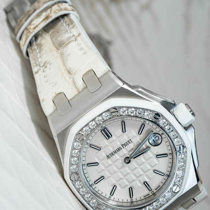 himalayan-alligator-leather-strap-for-ap-ladies-frontview.png