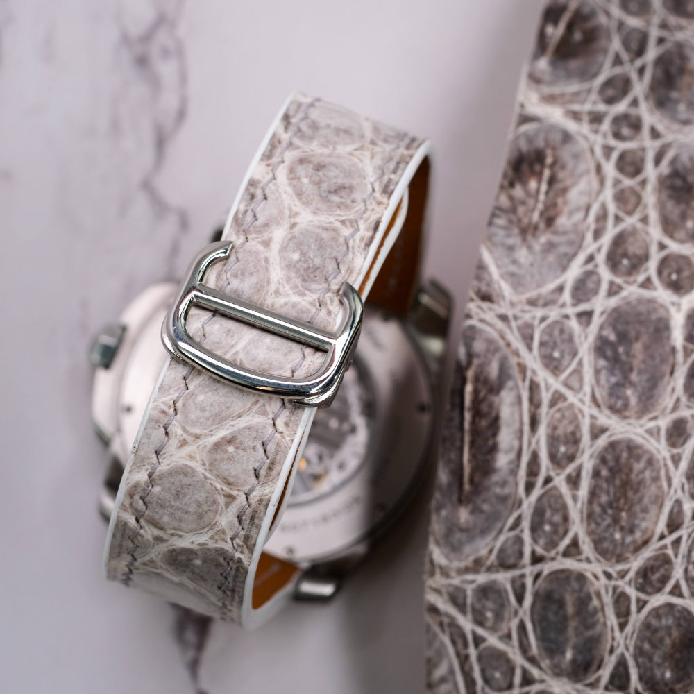 himalayan-alligator-leather-strap-for-cartier-calibre-backside.png