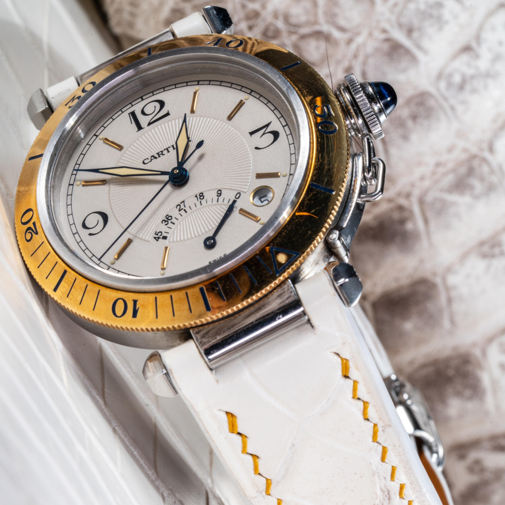 himalayan-alligator-leather-strap-for-cartier-pasha-on-watch.png