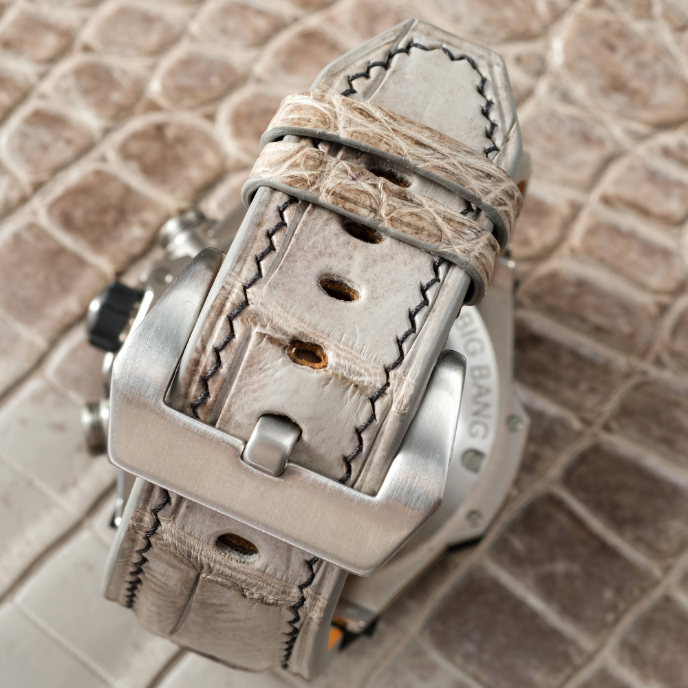himalayan-alligator-leather-strap-for-hublot-big-bang-unico-titanium-backside.png