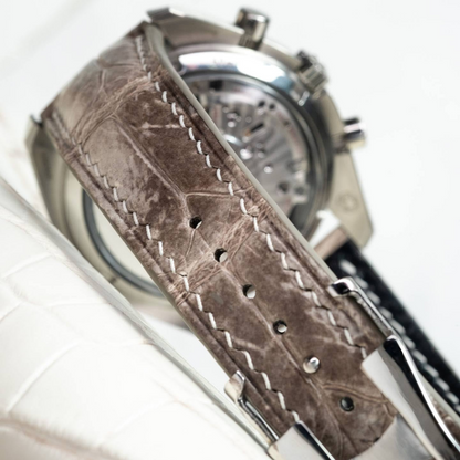 himalayan-alligator-leather-strap-for-omega-speedmaster-racing-stitching.png