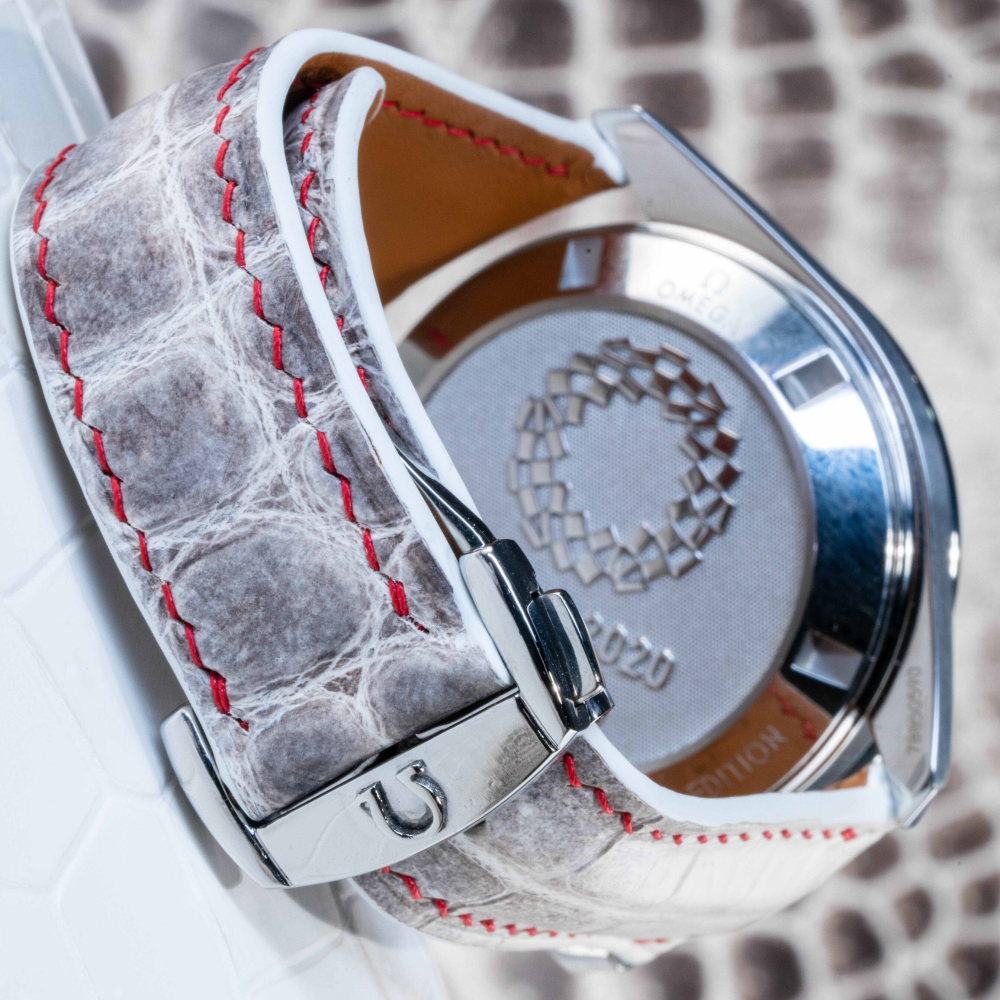 himalayan-alligator-leather-strap-for-omega-speedmaster-tokyo-2020-rising-sun-backside.png