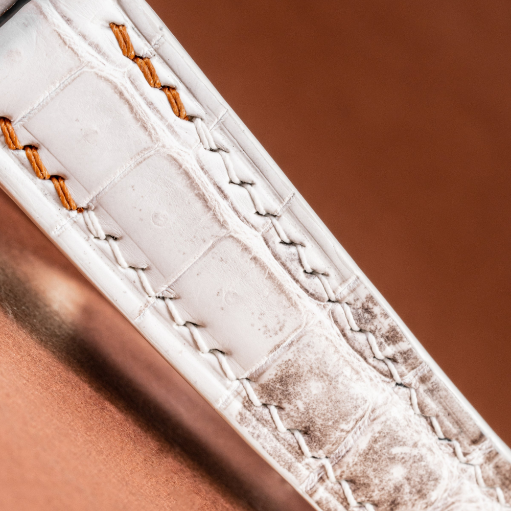 himalayan-alligator-leather-strap-for-oris-stitching.png
