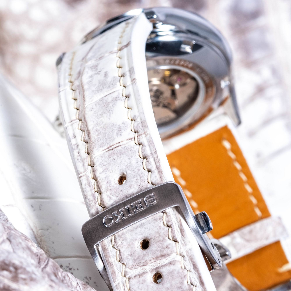 himalayan-alligator-leather-strap-for-seiko-prospex-compass-detail.png