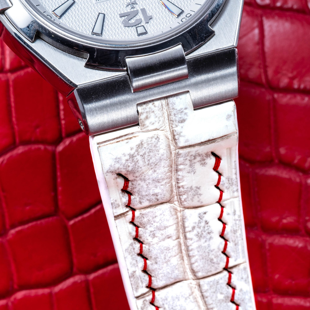 himalayan-alligator-leather-strap-for-vacheron-constantin-overseas-lug.png