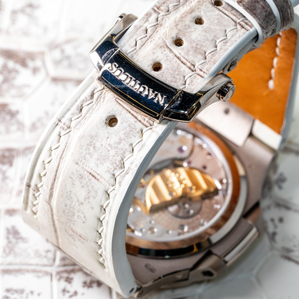 himalayan-alligator-leather-watch-strap-for-Patek-Philippe-Nautilus-5712g-backside.png