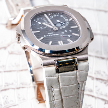 himalayan-alligator-leather-watch-strap-for-Patek-Philippe-Nautilus-5712g-on-watch.png
